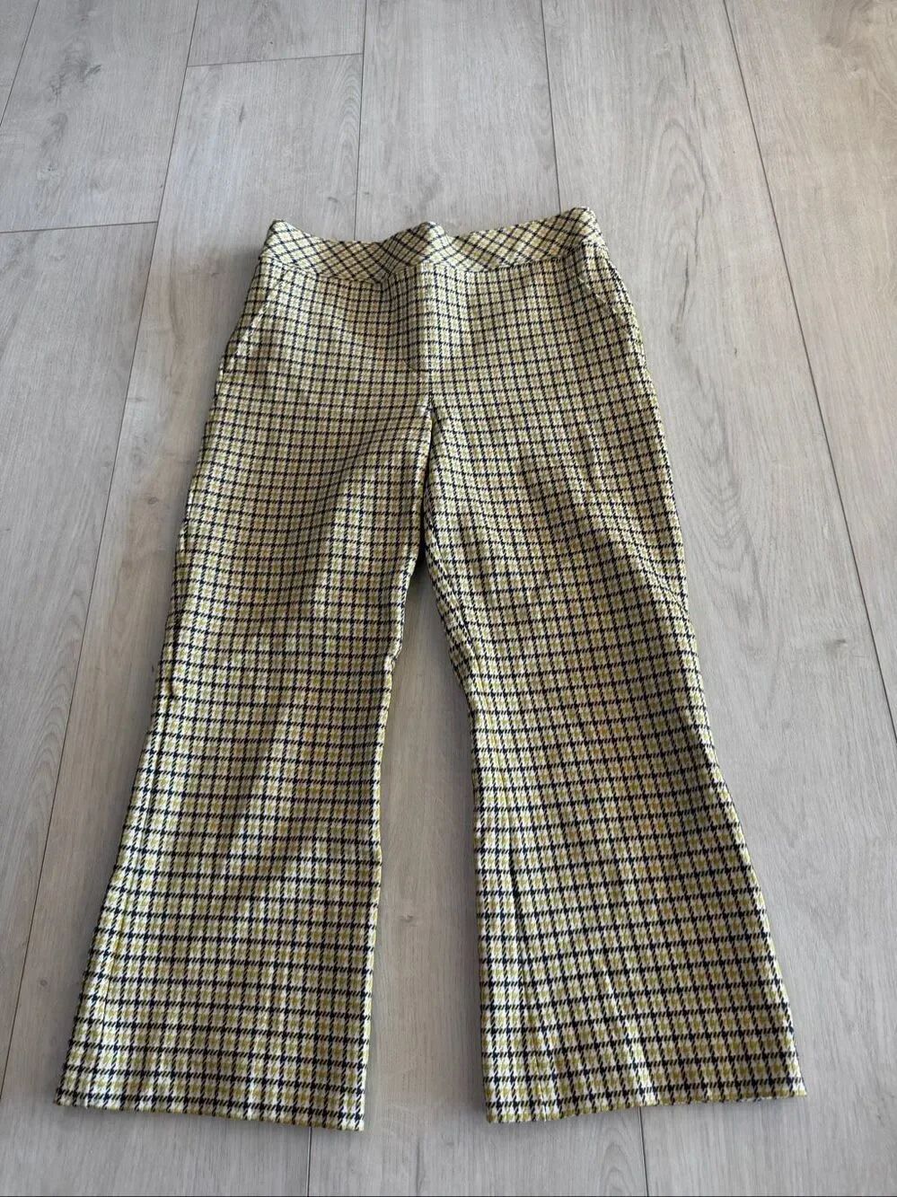 Spanx Perfect Kick Flare Dijon Jacquard Plaid Ponte Pull On Crop Pant Size M